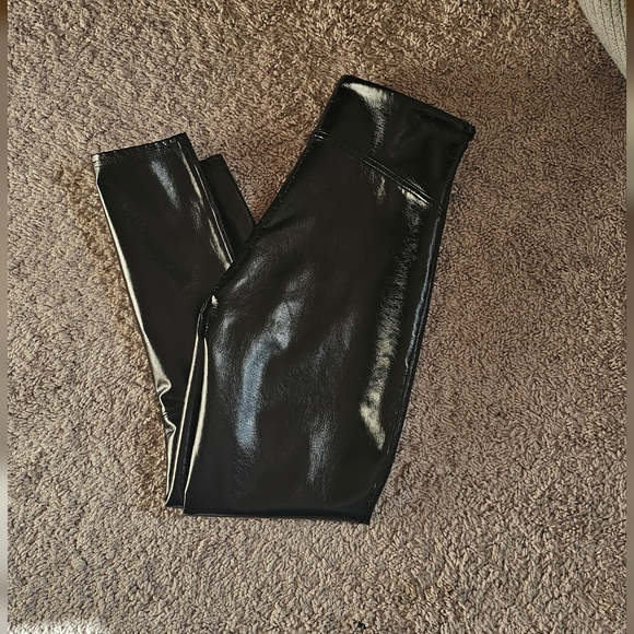 Sold - Picture 4 of 6